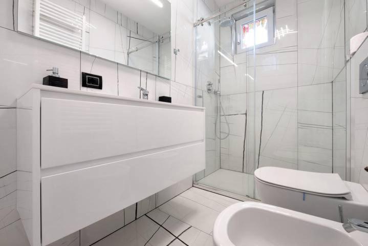 Le Coccinelle Home A Lierna Bagian luar foto