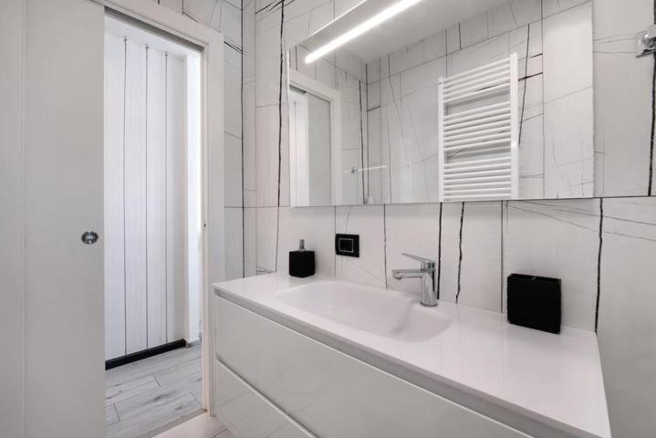 Le Coccinelle Home A Lierna Bagian luar foto
