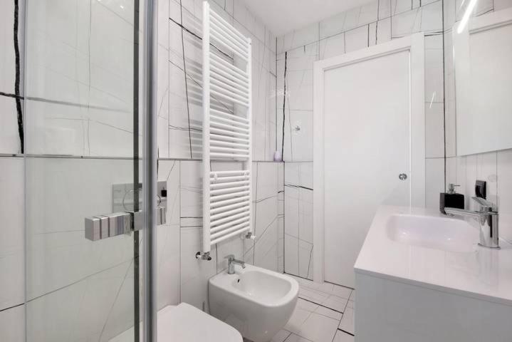 Le Coccinelle Home A Lierna Bagian luar foto